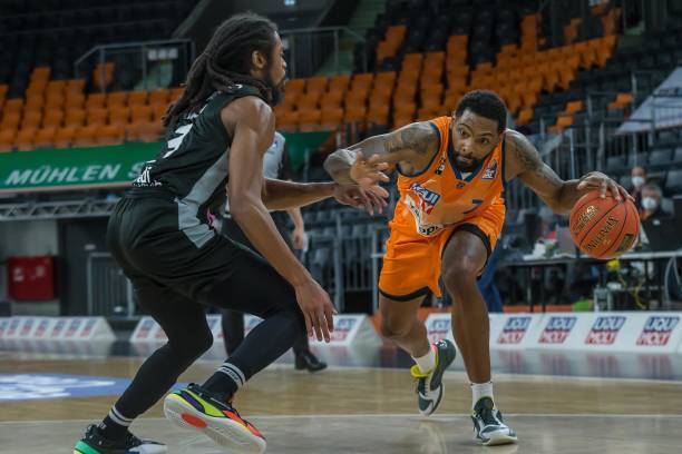 舞台和更多 舞台和更多